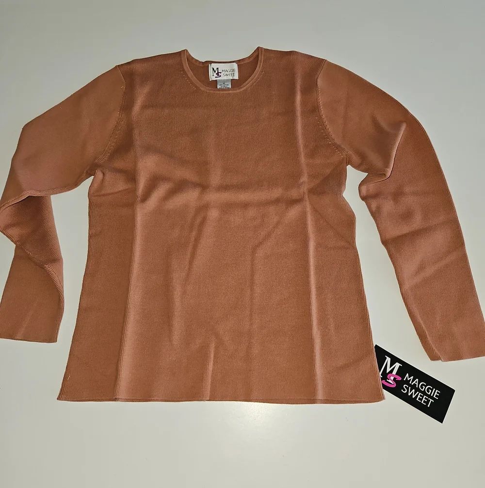 Maggie Sweet Women's Long Sleeve Crewneck Top